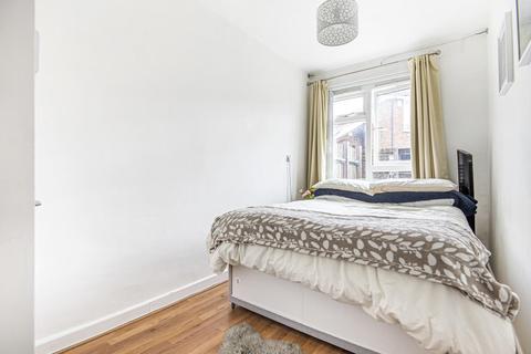 82 Heath Road, London, SW8 3AS