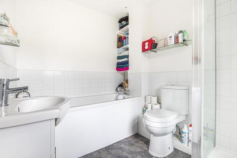82 Heath Road, London, SW8 3AS