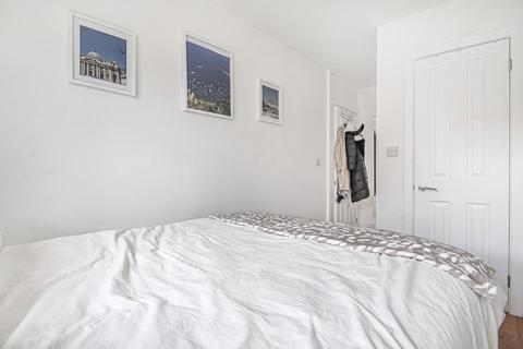82 Heath Road, London, SW8 3AS