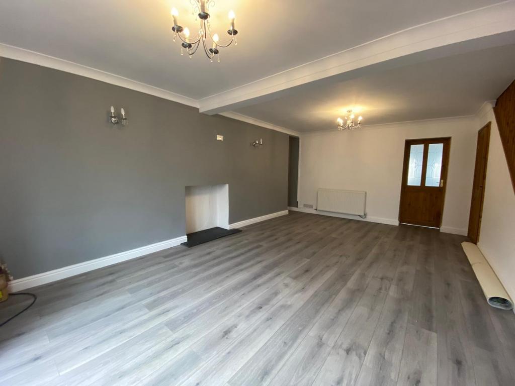 Bute Street Treorchy CF42 6 DB