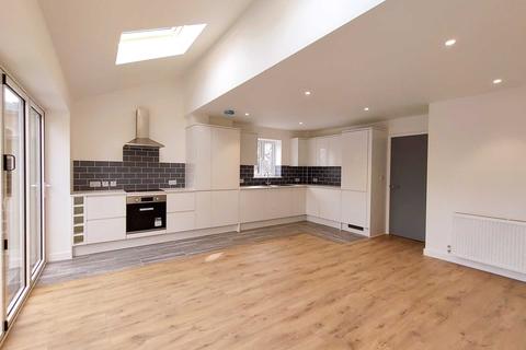 108b Long Chaulden, Hemel Hempstead, HP1 2HY