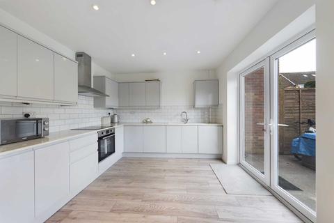 23 Peartree Road, Hemel Hempstead, HP1 3QW