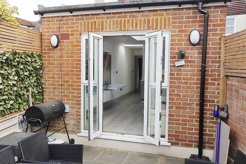 38b High Street, Ewell, Epsom, KT17 1RW