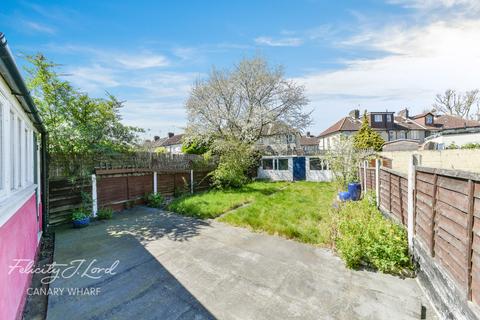 37 Thermopylae Gate, London, E14 3AX