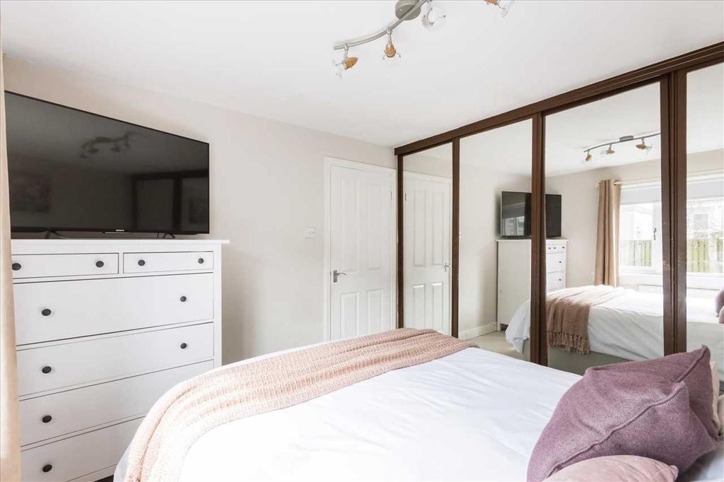 Bedroom One (2)