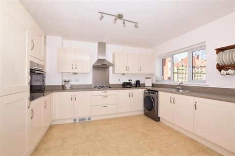 37 Bagham Place, Chilham, Canterbury, CT4 8DF