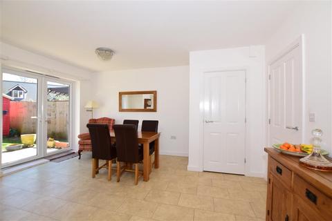 37 Bagham Place, Chilham, Canterbury, CT4 8DF