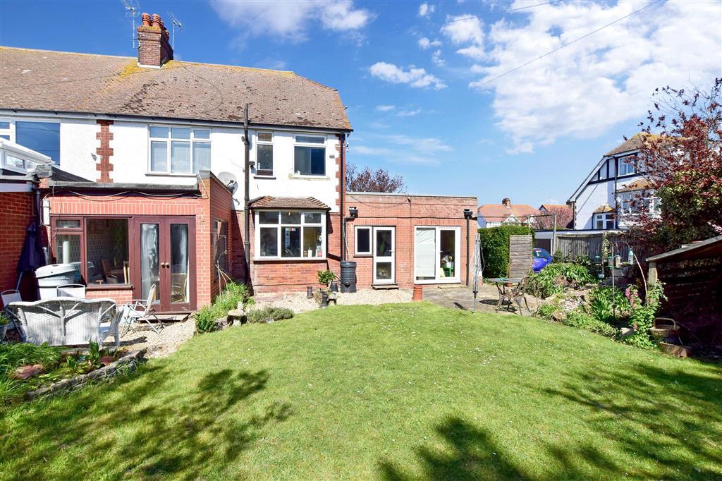 Westbrook Avenue, Margate, Kent 4 bed semidetached house £500,000