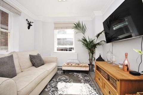 2 bedroom apartment to rent, Upper Berkeley Street, Mayfair W1H