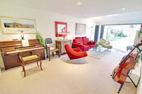39 Betchworth Avenue, Earley, Reading, RG6 7RH