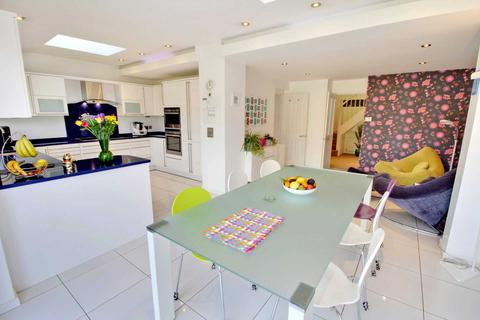 39 Betchworth Avenue, Earley, Reading, RG6 7RH