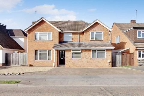39 Betchworth Avenue, Earley, Reading, RG6 7RH