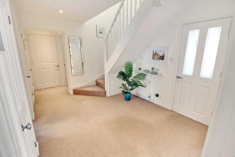 39 Betchworth Avenue, Earley, Reading, RG6 7RH
