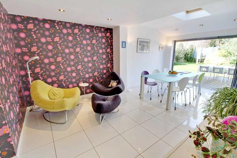 39 Betchworth Avenue, Earley, Reading, RG6 7RH