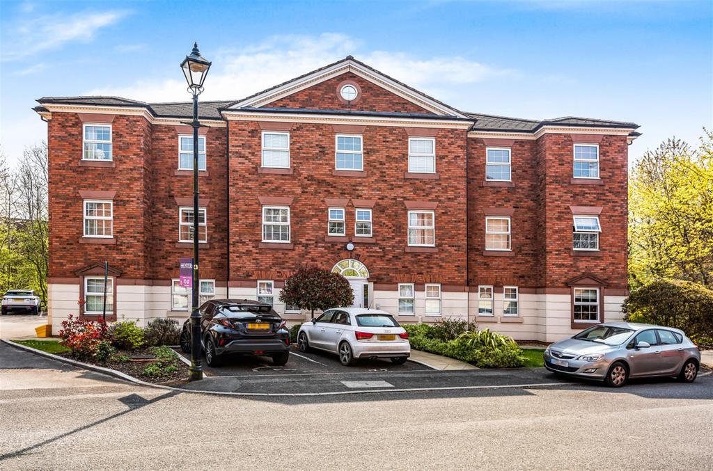 Manthorpe Avenue, Worsley... 2 bed apartment £175,000