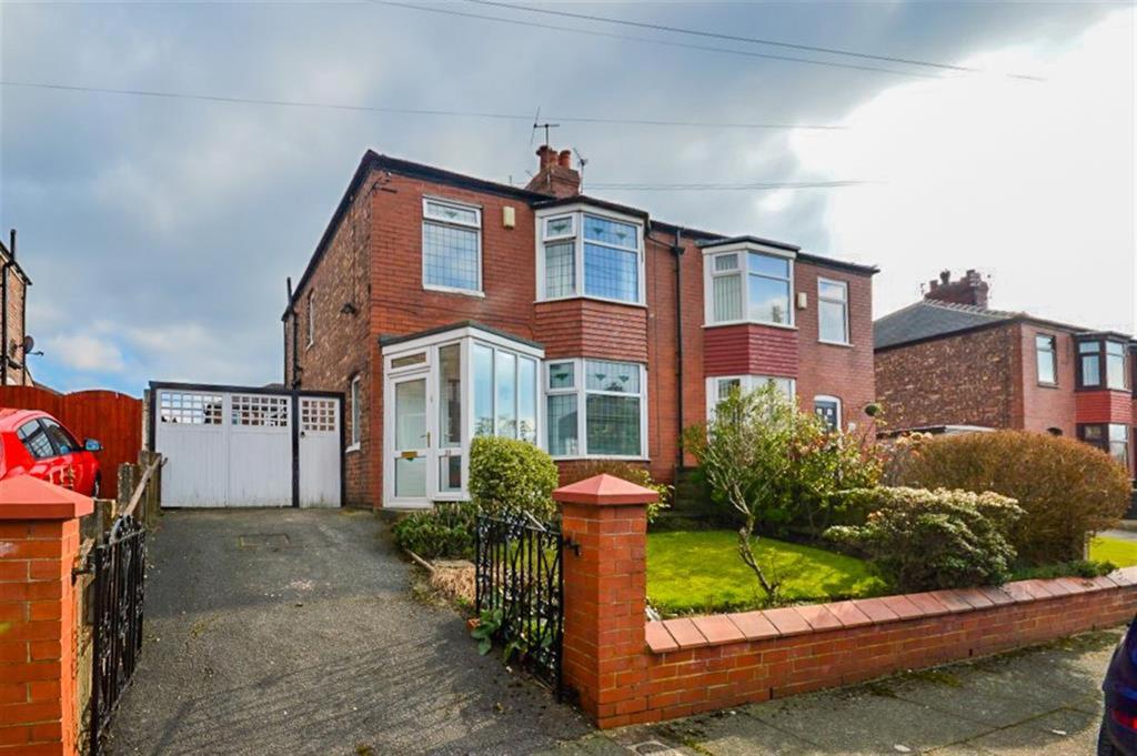 Ormonde Avenue, Salford, M6 8LP 3 bed semidetached house £950 pcm (£