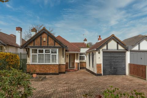 19 Salisbury Road, Worcester Park, KT4 7DF