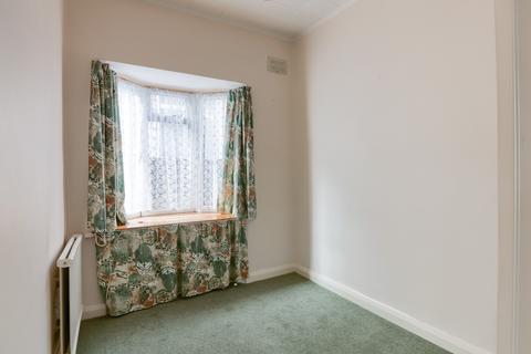 19 Salisbury Road, Worcester Park, KT4 7DF