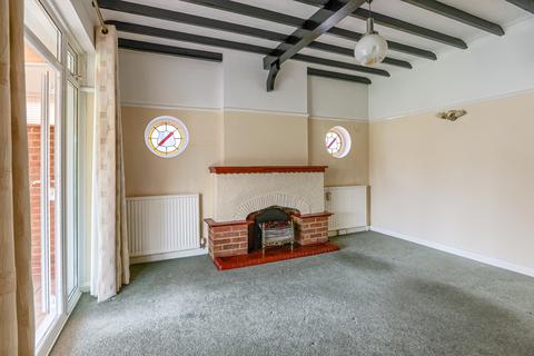 19 Salisbury Road, Worcester Park, KT4 7DF