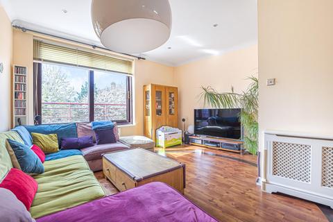 112 Plover Way, London, SE16 7TZ