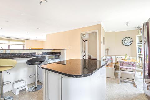 112 Plover Way, London, SE16 7TZ