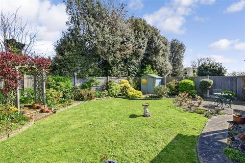 15 Cornwallis Gardens, Broadstairs, CT10 1DW