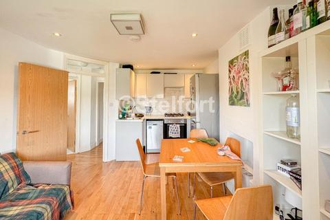 2 bedroom apartment to rent, Freegrove Road, London, N7