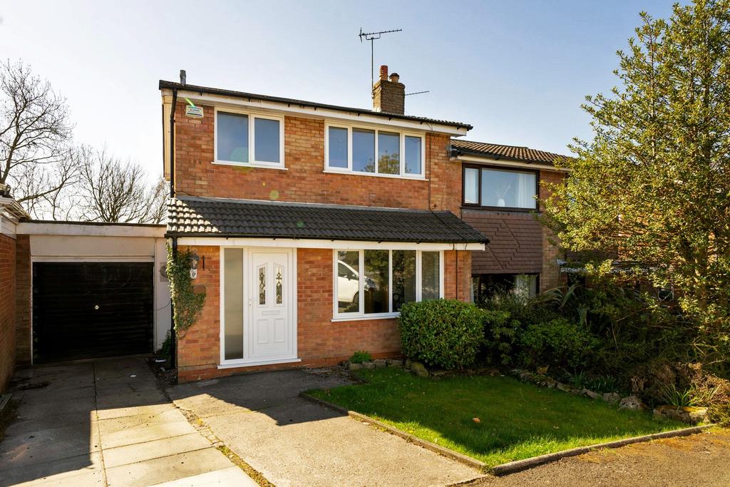 Ramwells Brow, Bolton, BL7 3 bed semidetached house £215,000