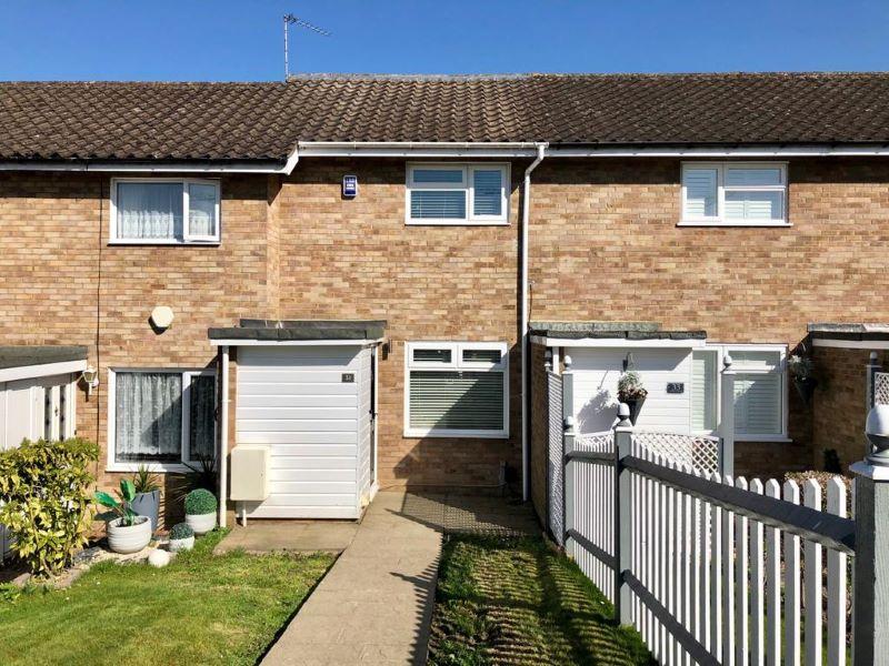Gibbs Couch, Carpenders Park, Watford... 2 bed terraced house £365,000