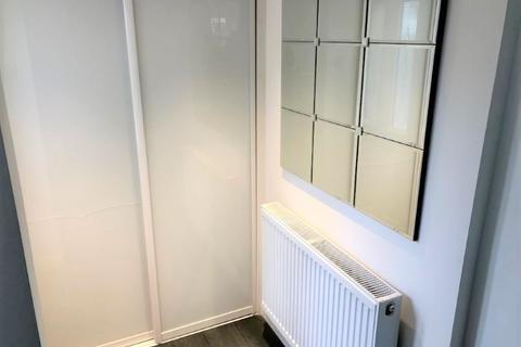 31 Gibbs Couch, Watford, WD19 5EG