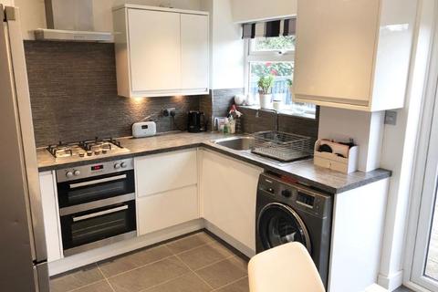 31 Gibbs Couch, Watford, WD19 5EG