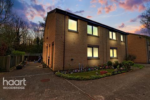 11 Abbey Close, Rendlesham, Woodbridge, IP12 2UD