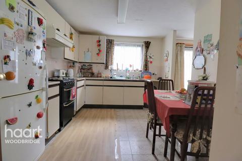 11 Abbey Close, Rendlesham, Woodbridge, IP12 2UD