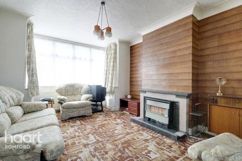 120 Willow Street, Romford, RM7 7JH