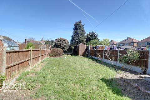 120 Willow Street, Romford, RM7 7JH