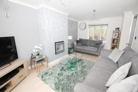 30 Oak Tree Close, Arkwright Town, Chesterfield, S44 5BW