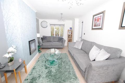 30 Oak Tree Close, Arkwright Town, Chesterfield, S44 5BW