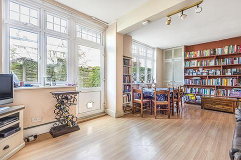 96 Guibal Road, London, SE12 9LZ