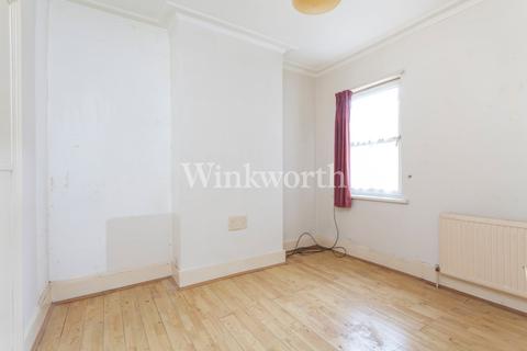 77 Winchelsea Road, London, N17 6XL