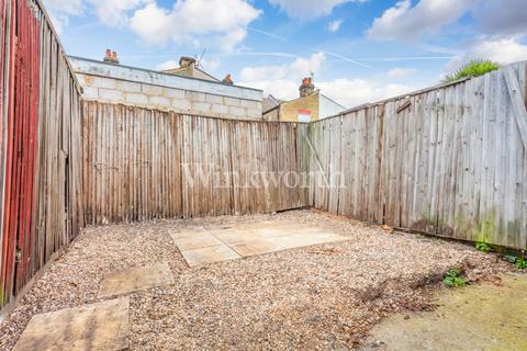 77 Winchelsea Road, London, N17 6XL