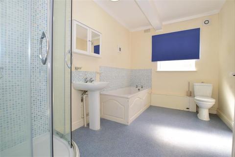13 King George Road, Chatham, ME5 0TX