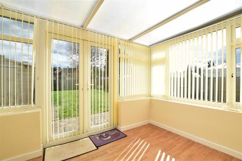 13 King George Road, Chatham, ME5 0TX