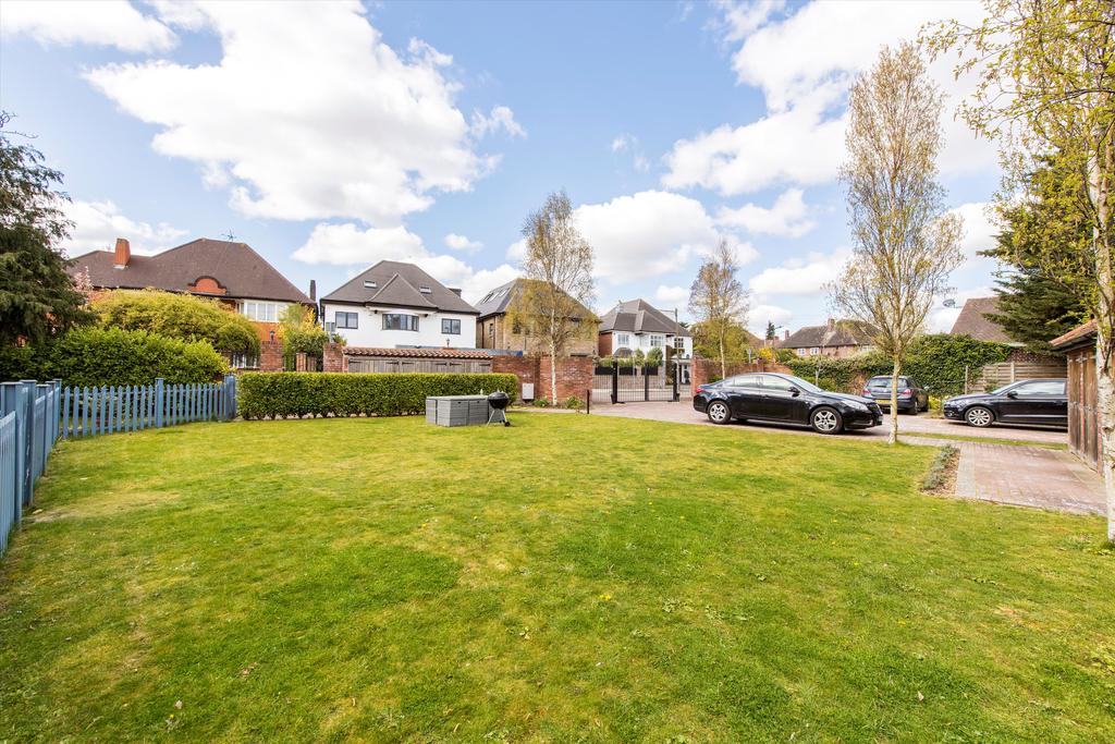 Aylestone Avenue, London, NW6 1 bed flat £500,000