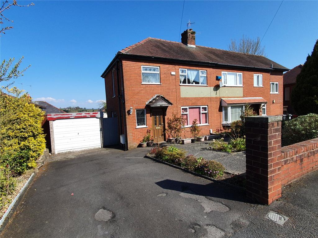 North Bank Avenue, Blackburn, BB1 3 bed semidetached house £150,000