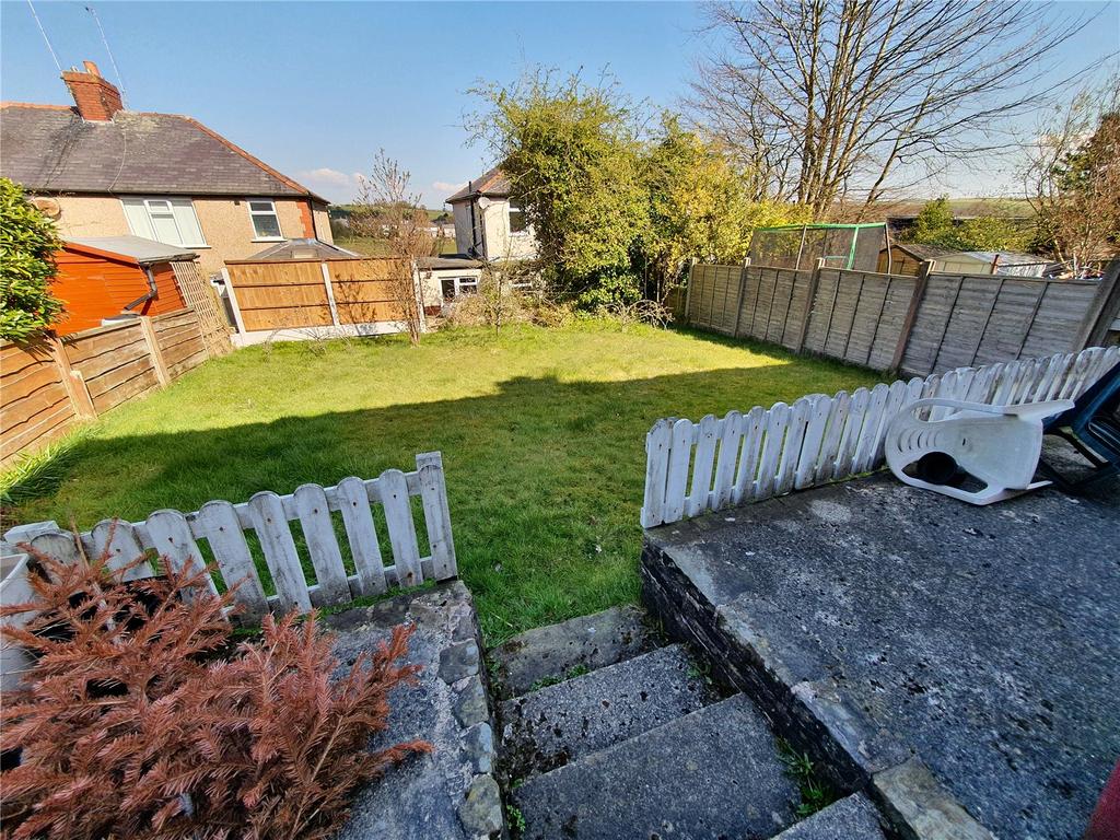North Bank Avenue, Blackburn, BB1 3 bed semidetached house £150,000