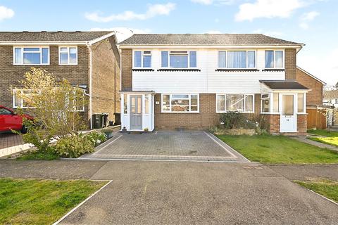 30 Bramble Drive, Hailsham, BN27 3EG