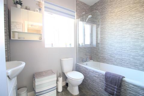12 Birch Close, Stalmine, Poulton-le-fylde, FY6 0GJ