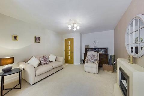 1 bedroom ground floor flat for sale, Llys Faith Ilex Close, Llanishen, Cardiff. CF14