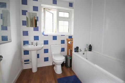 5 Abbeyfields Close, Netley Abbey, Southampton, SO31 5GR