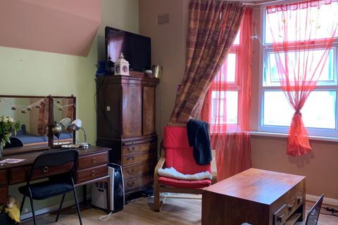 2 bedroom flat for sale, Grange Road, Willesden, NW10